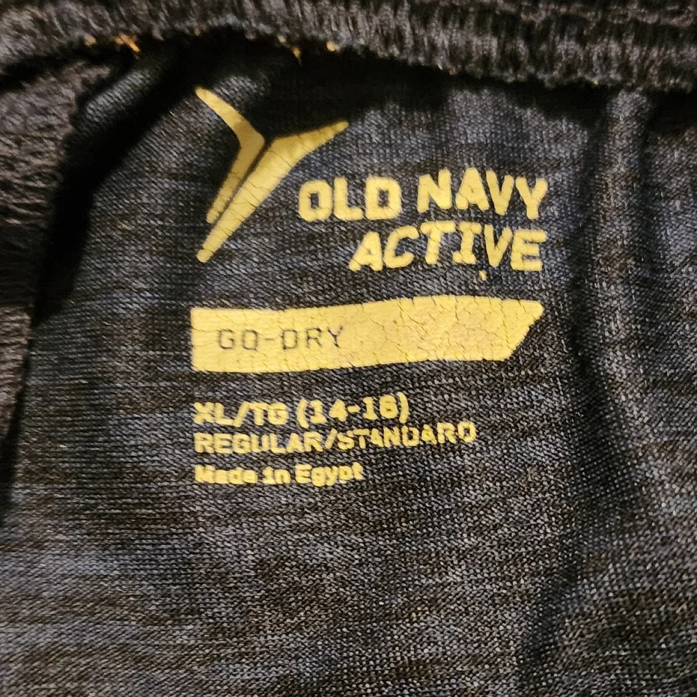 BOY'S OLD NAVY ATHLETIC SHORTS SIZE XL (14-16) GREAT CONDITION